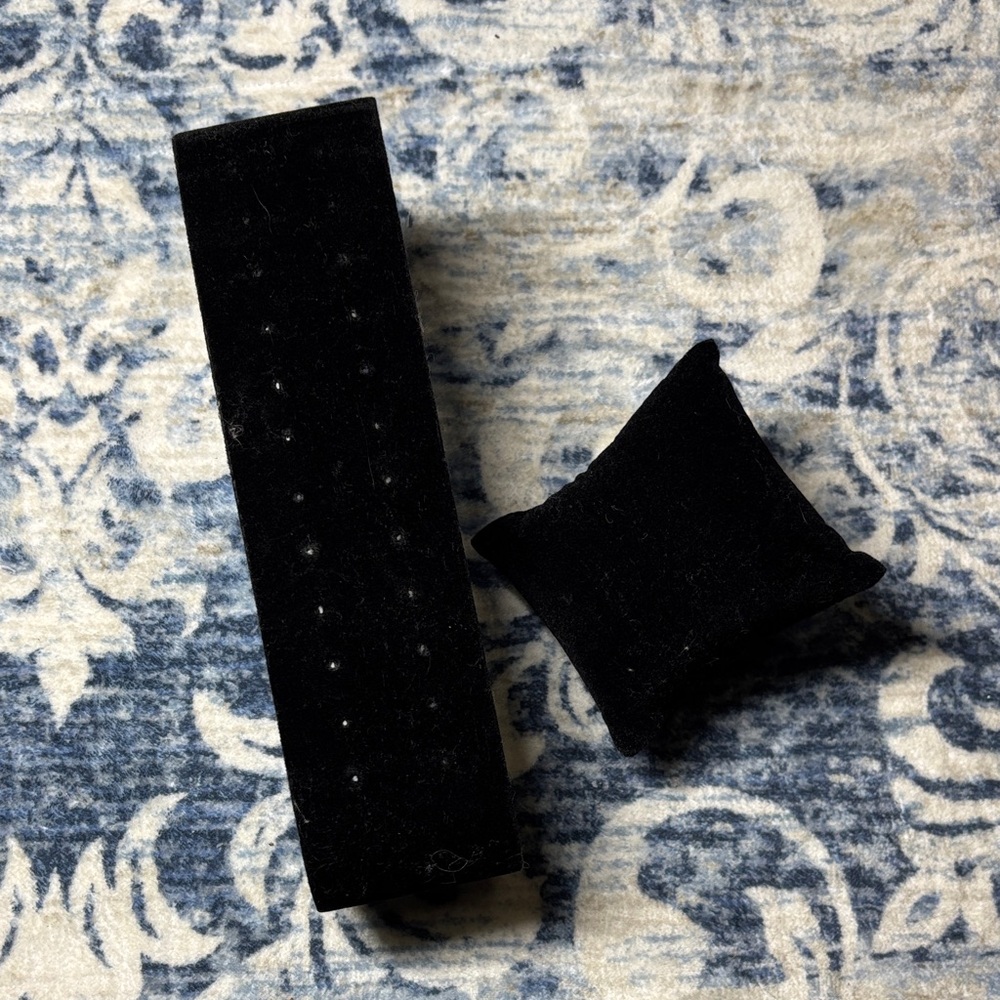 Black Velvet Jewelry Display Set